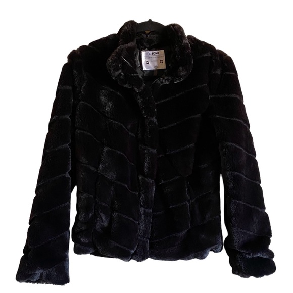 Cisono Jackets & Blazers - Women’s CISONO Los Angeles Black Faux Fur Jacket Coat Medium NEW